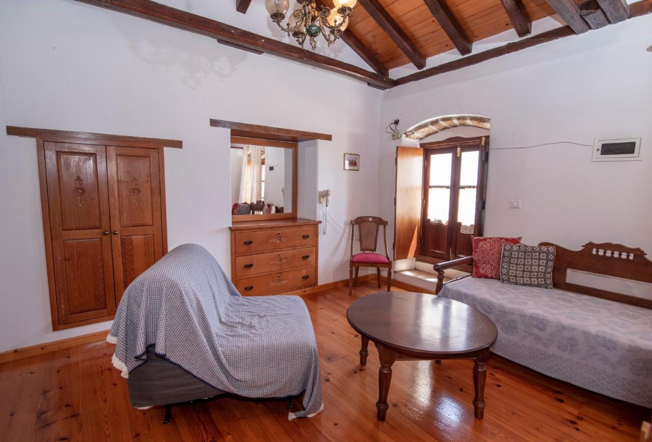 Goulas Traditional Guesthouse Monemvasía Eksteriør bilde
