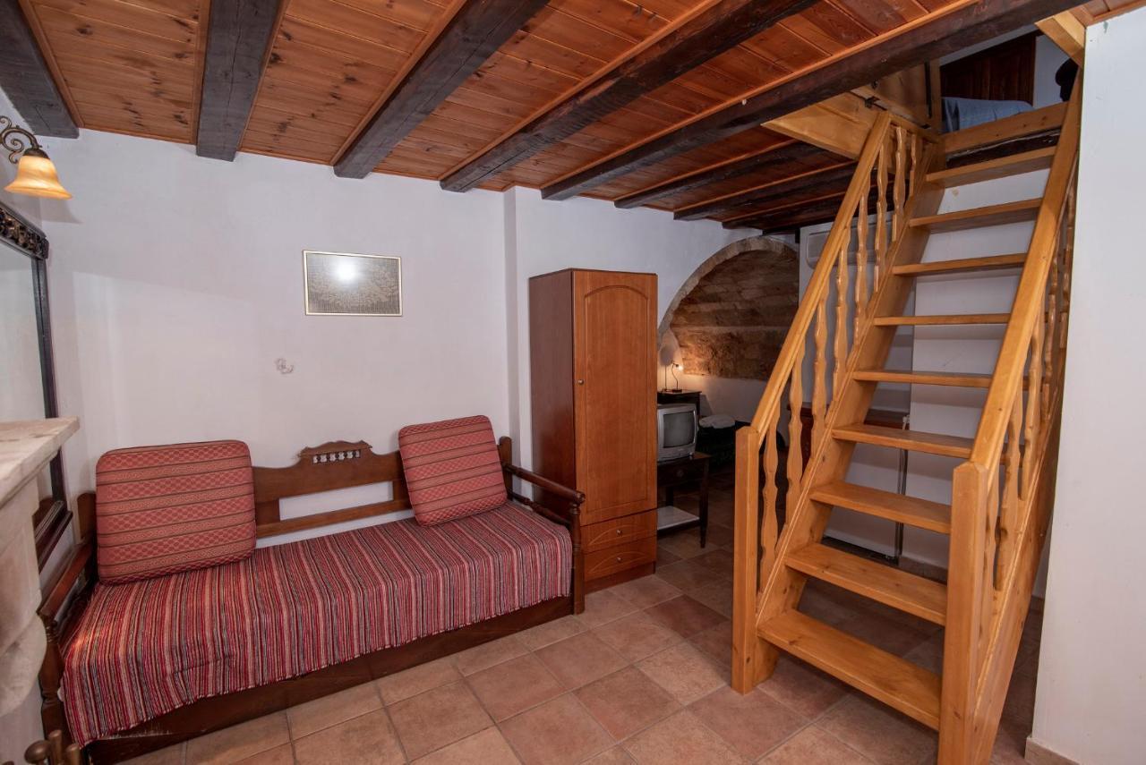 Goulas Traditional Guesthouse Monemvasía Eksteriør bilde