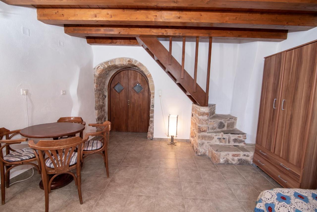 Goulas Traditional Guesthouse Monemvasía Eksteriør bilde